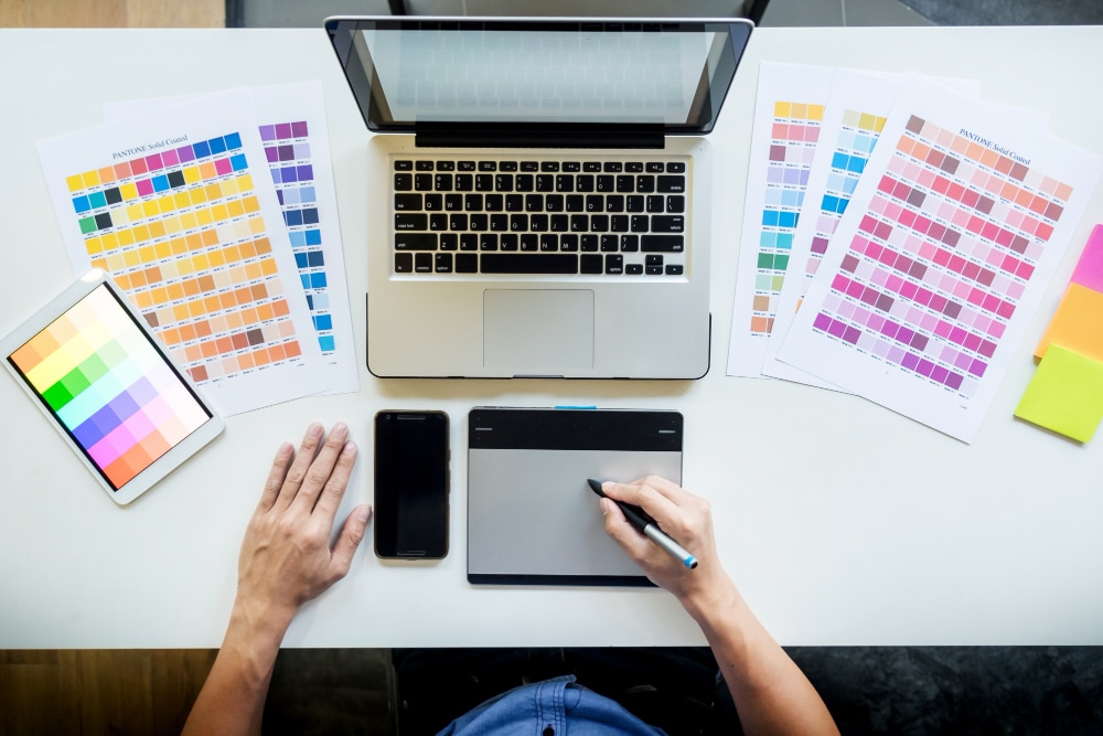 Le pouvoir des couleurs dans le design graphique